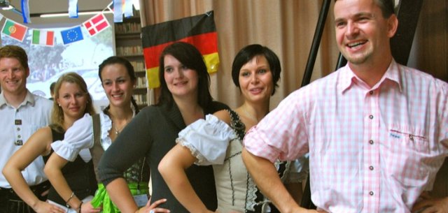 Beim Europäischen Abend müssen Schüler und Lehrer die deutsche bzw. fränkisch-bayerische Kultur präsentieren.